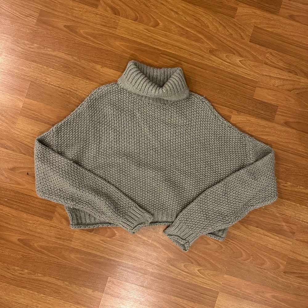 Chunky knit cropped Turtleneck Sweater